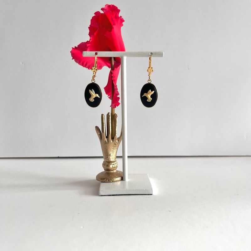 Cameo black hummingbird earrings