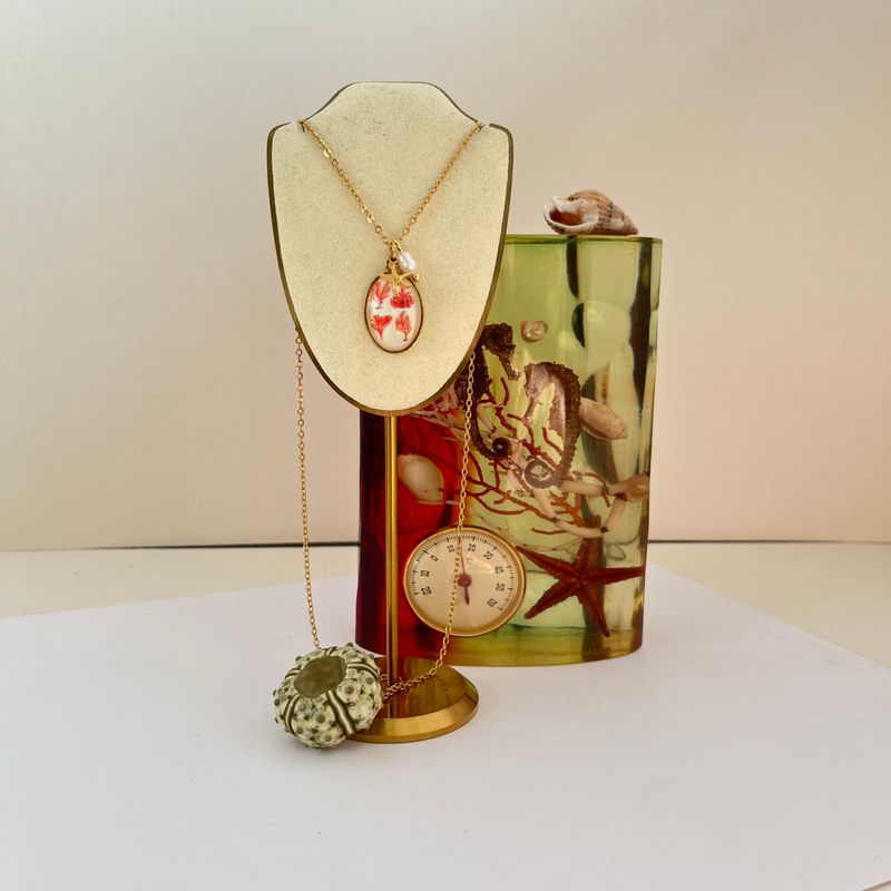 Cameo coral branches necklace