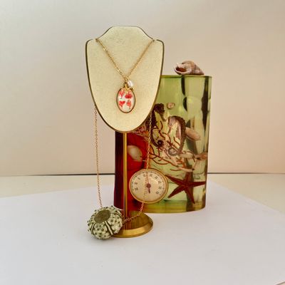 Cameo coral branches necklace