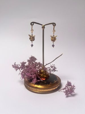 Lucky flower and tiny bee earrings