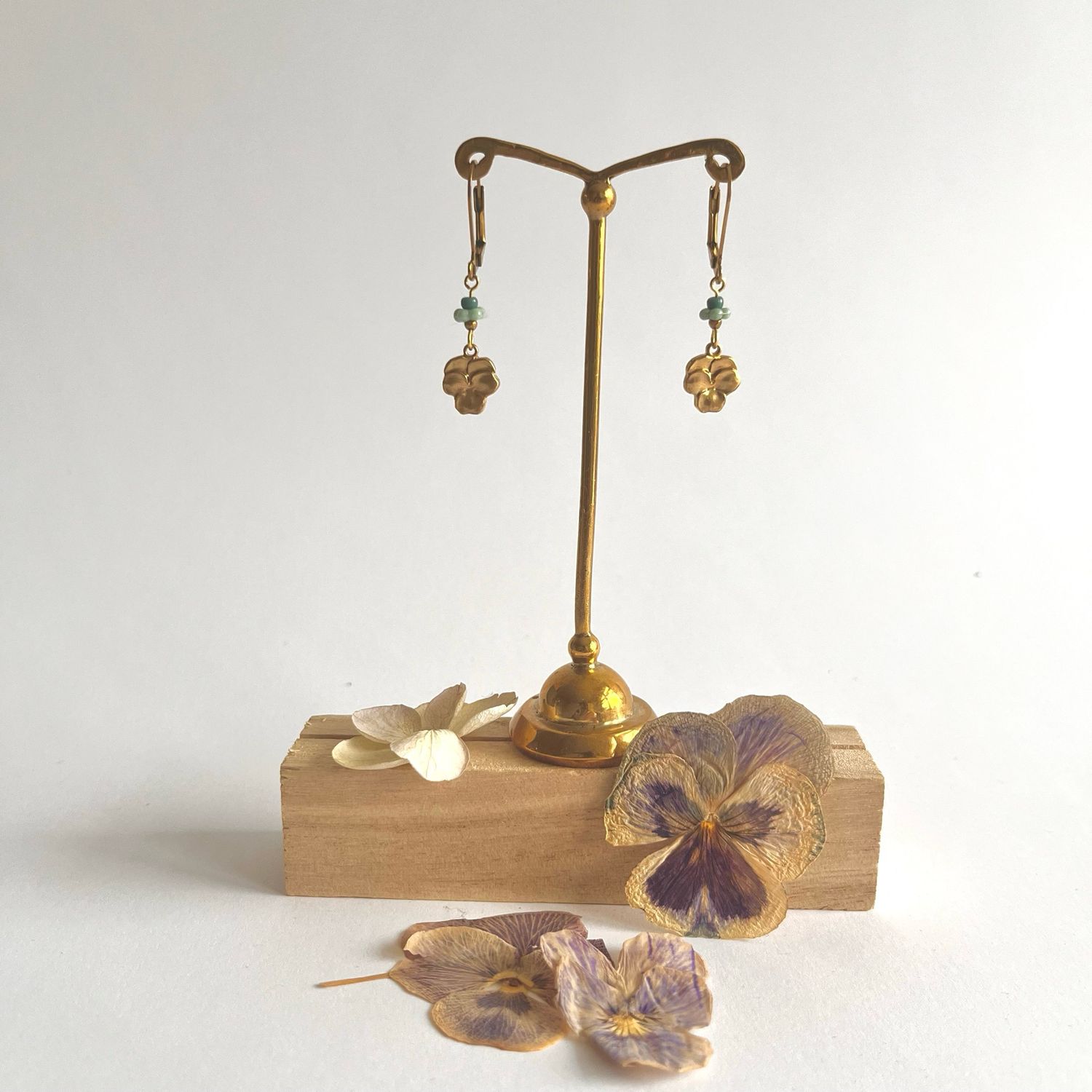 Pansy earrings