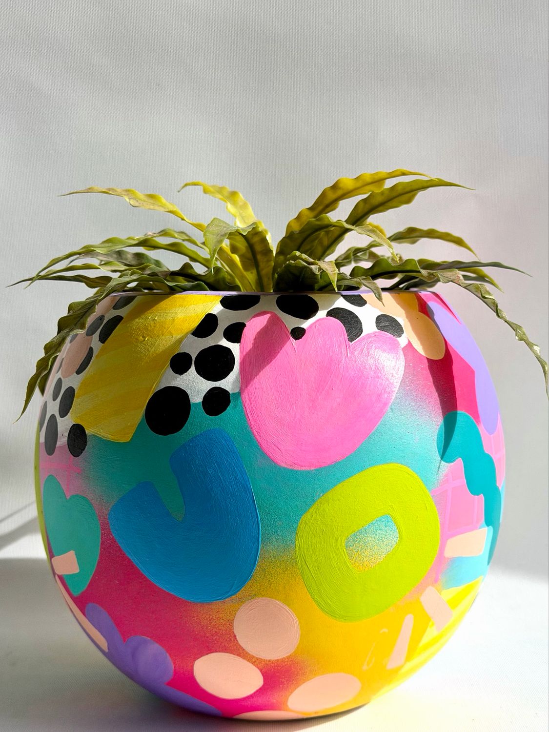HAND PAINTED ROUND VASE