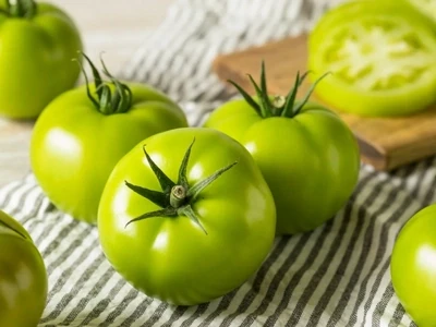 Green (unripe) Tomatoes (lb) - Vitruvian Farms