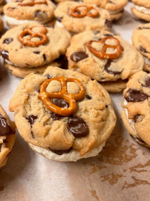 Pretzel-Chocolate Chip Cookie Sandwich
