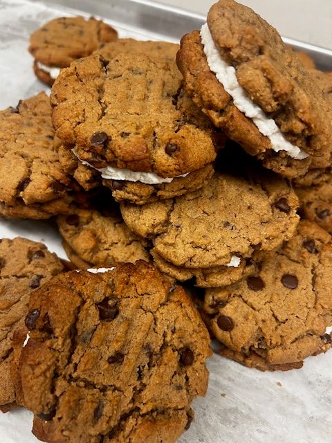 Heirloom Bakery Cookie Sandwich, Choose Cookie: Gluten Free Peanut Butter Chocolate Chip