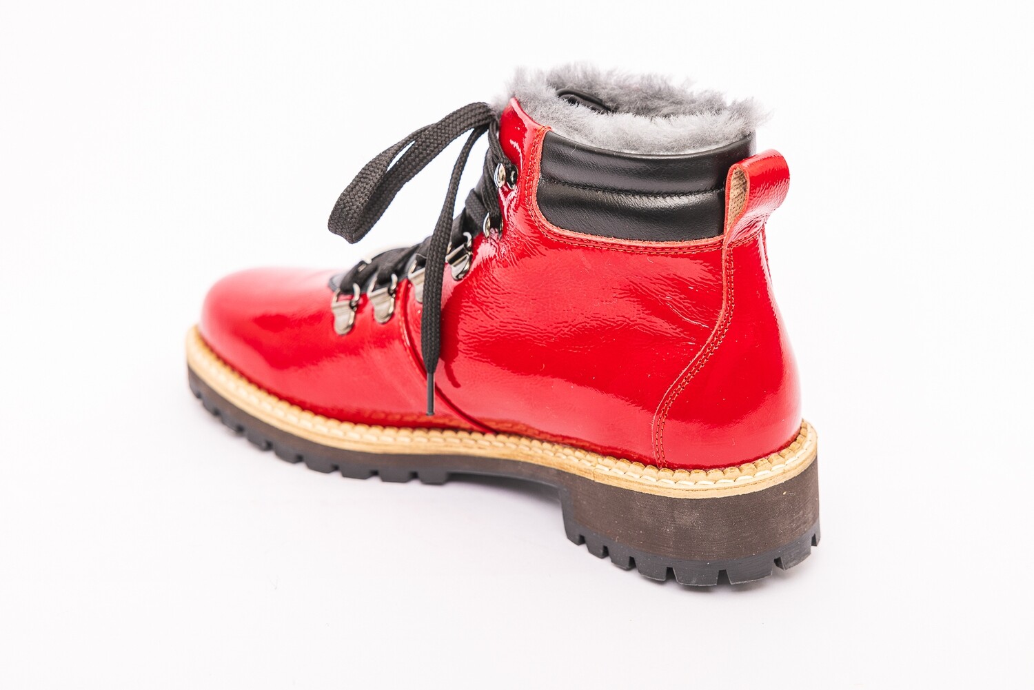 Lienhard Schnürboots