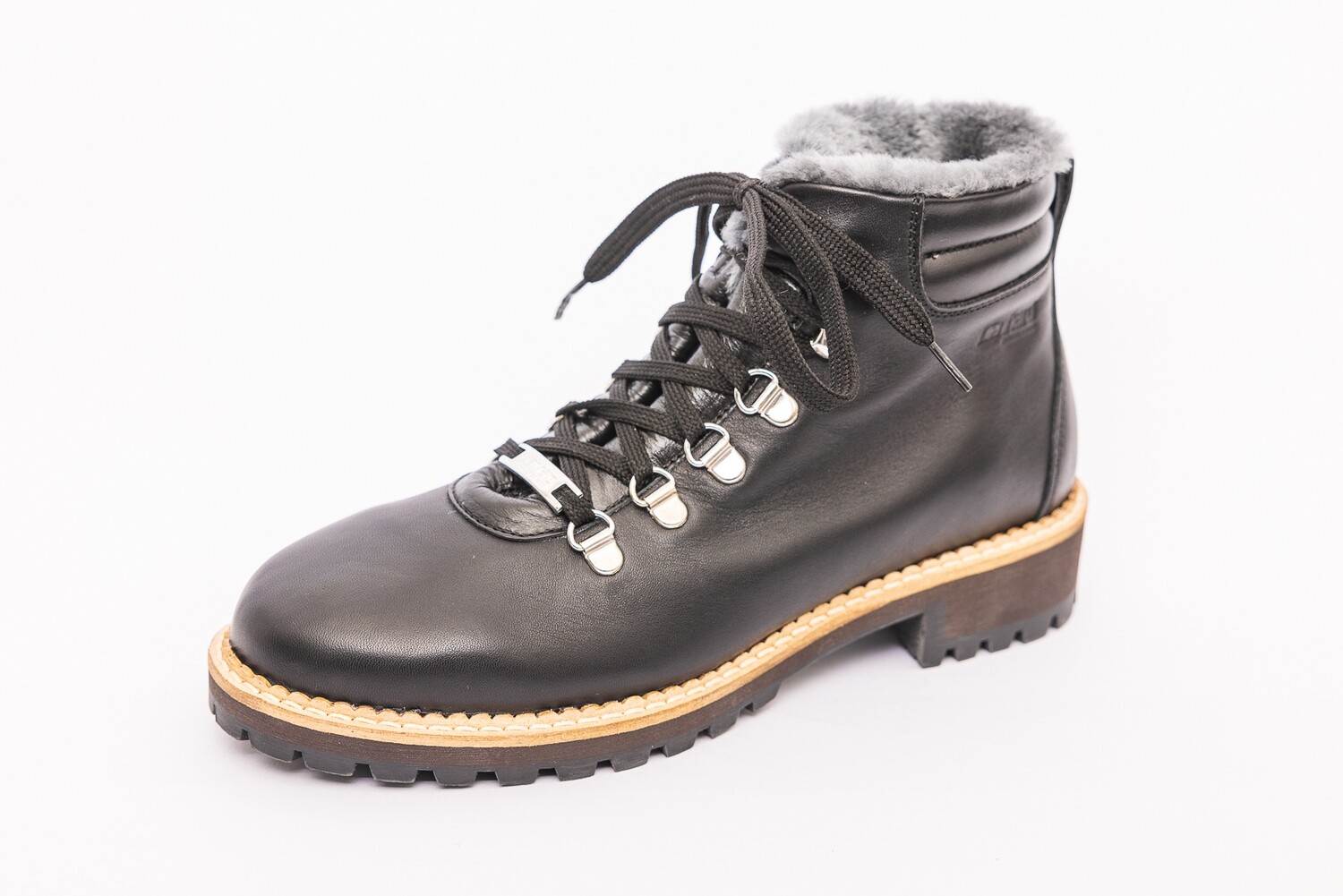 Lienhard Schnürboots
