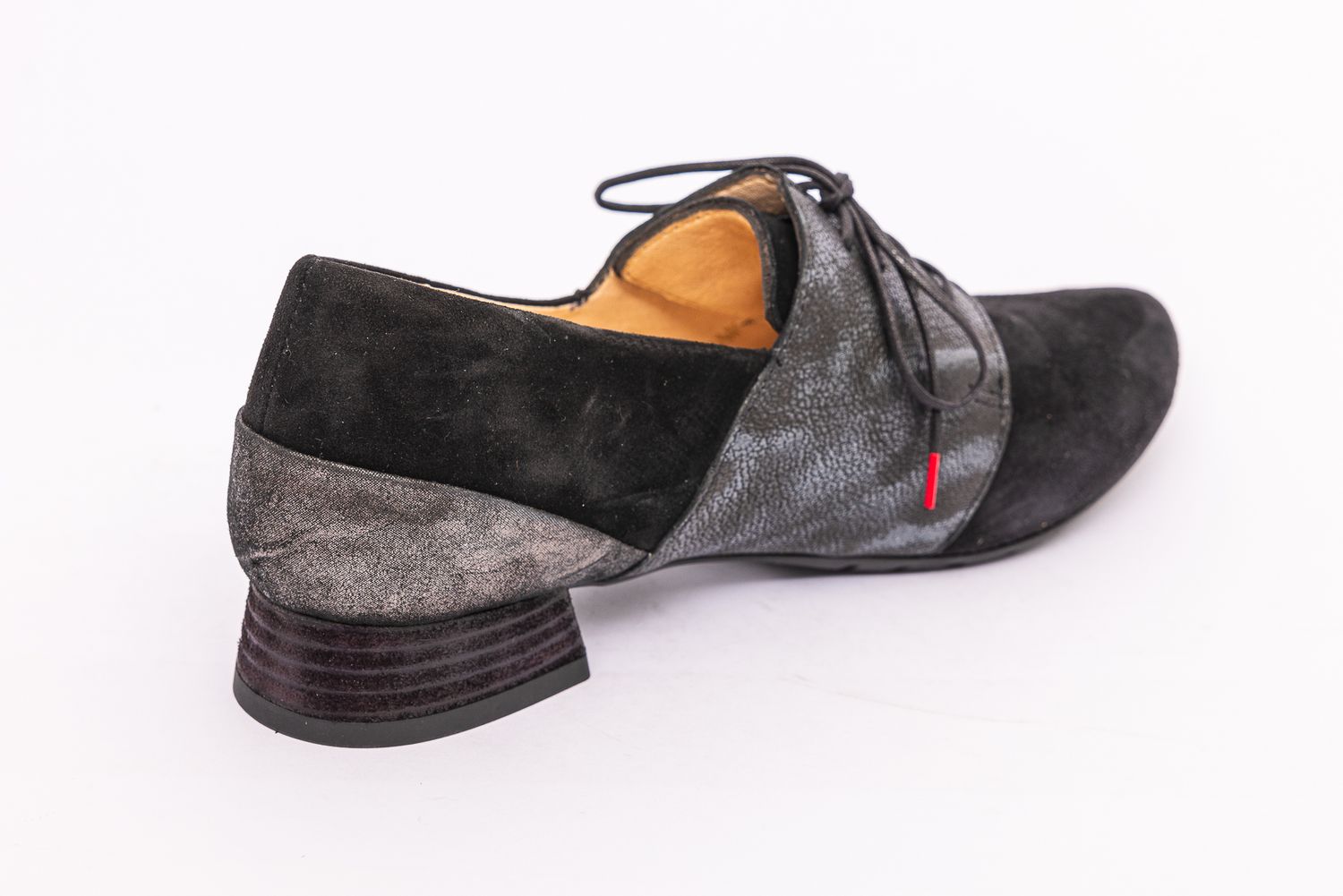 Think! Schnürschuhe