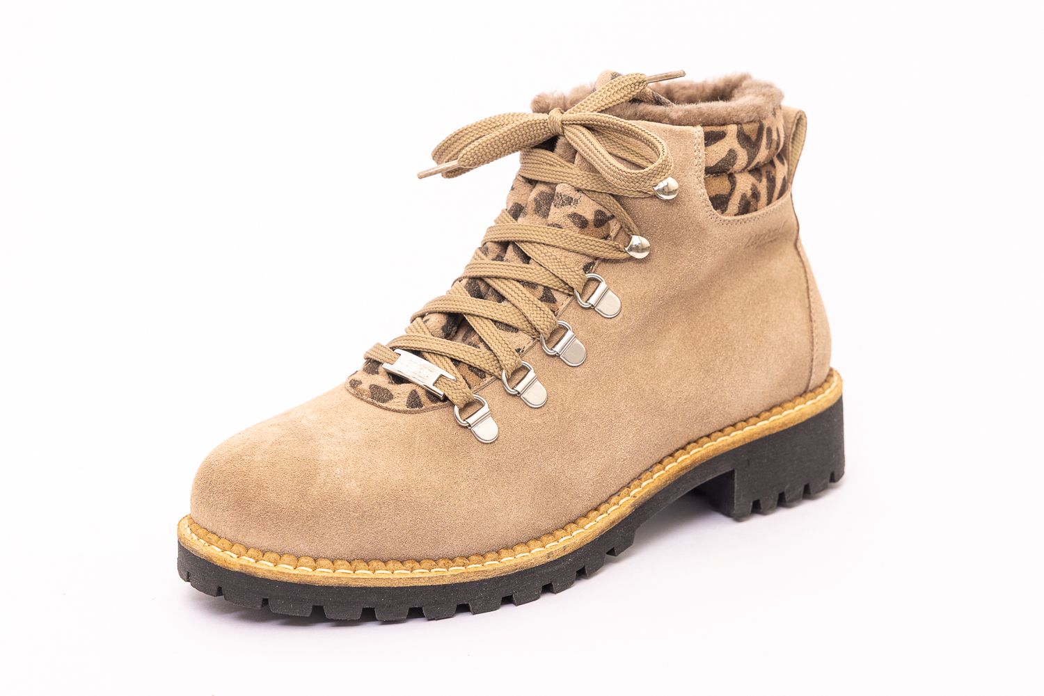 Lienhard Schnürboots