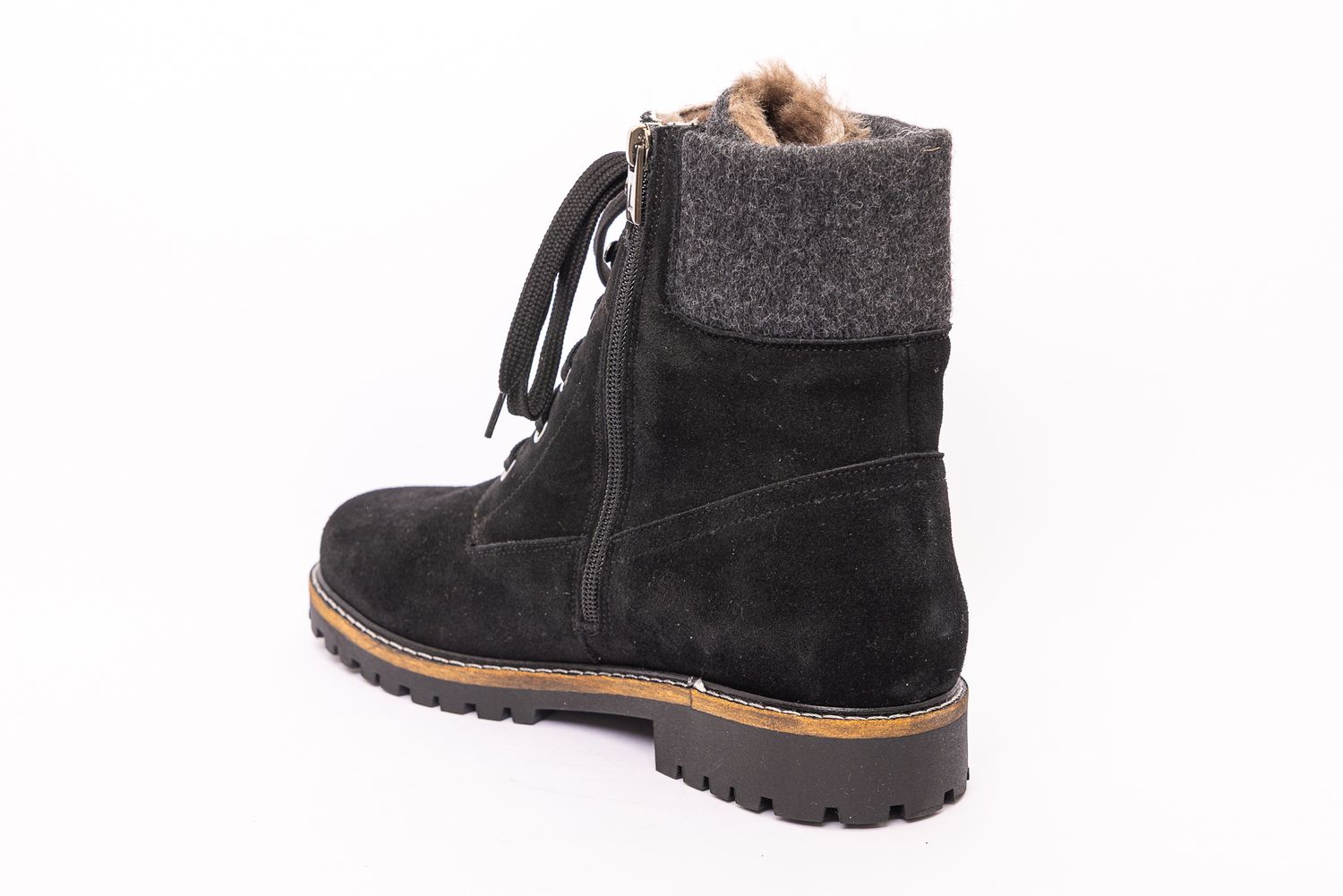 Lienhard Schnürboots