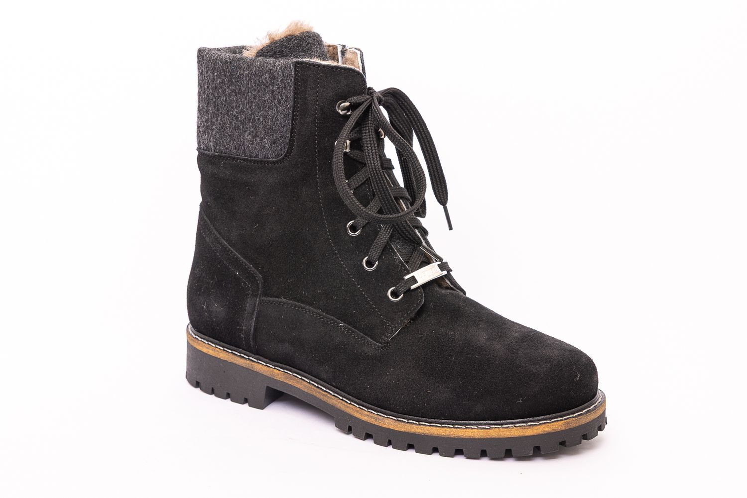 Lienhard Schnürboots