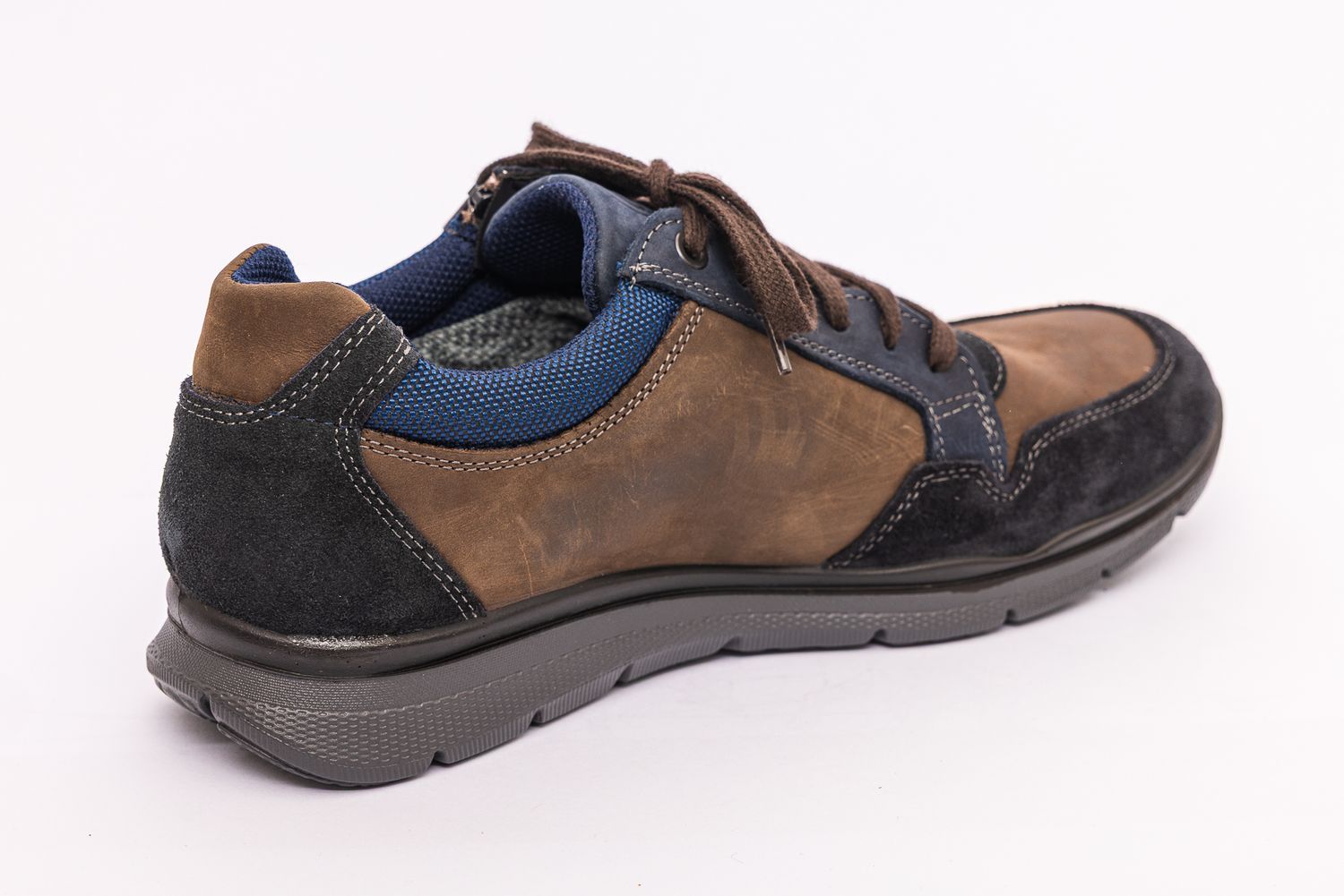 Ara Sneaker