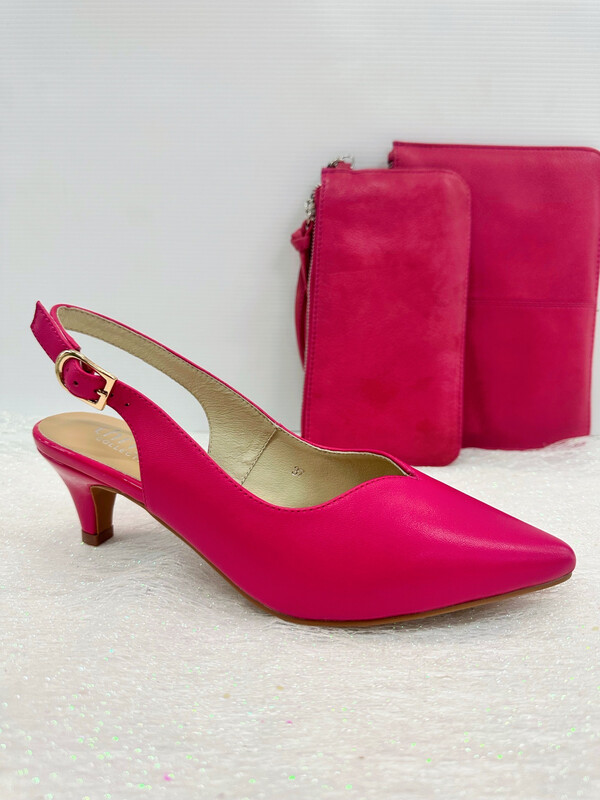 Chrissie- Driven, fuchsia