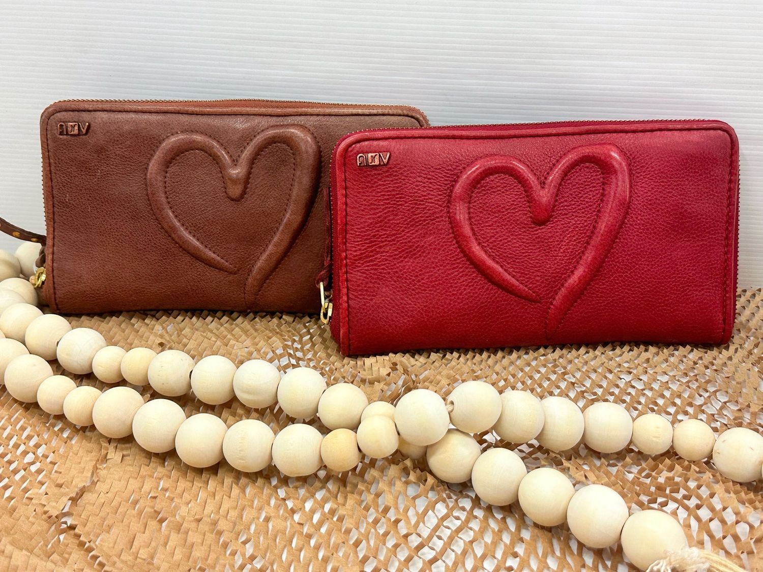 Art N Vintage (brown wallet)