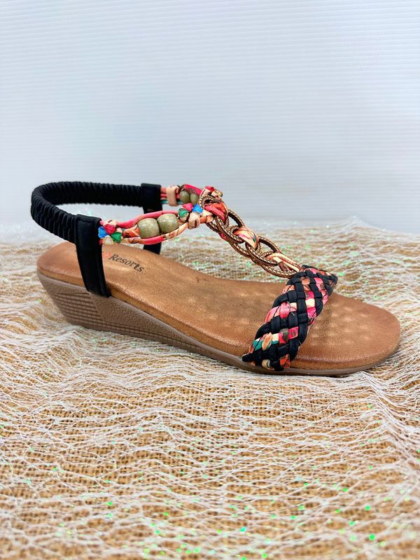 CC Resorts- Ursa, black