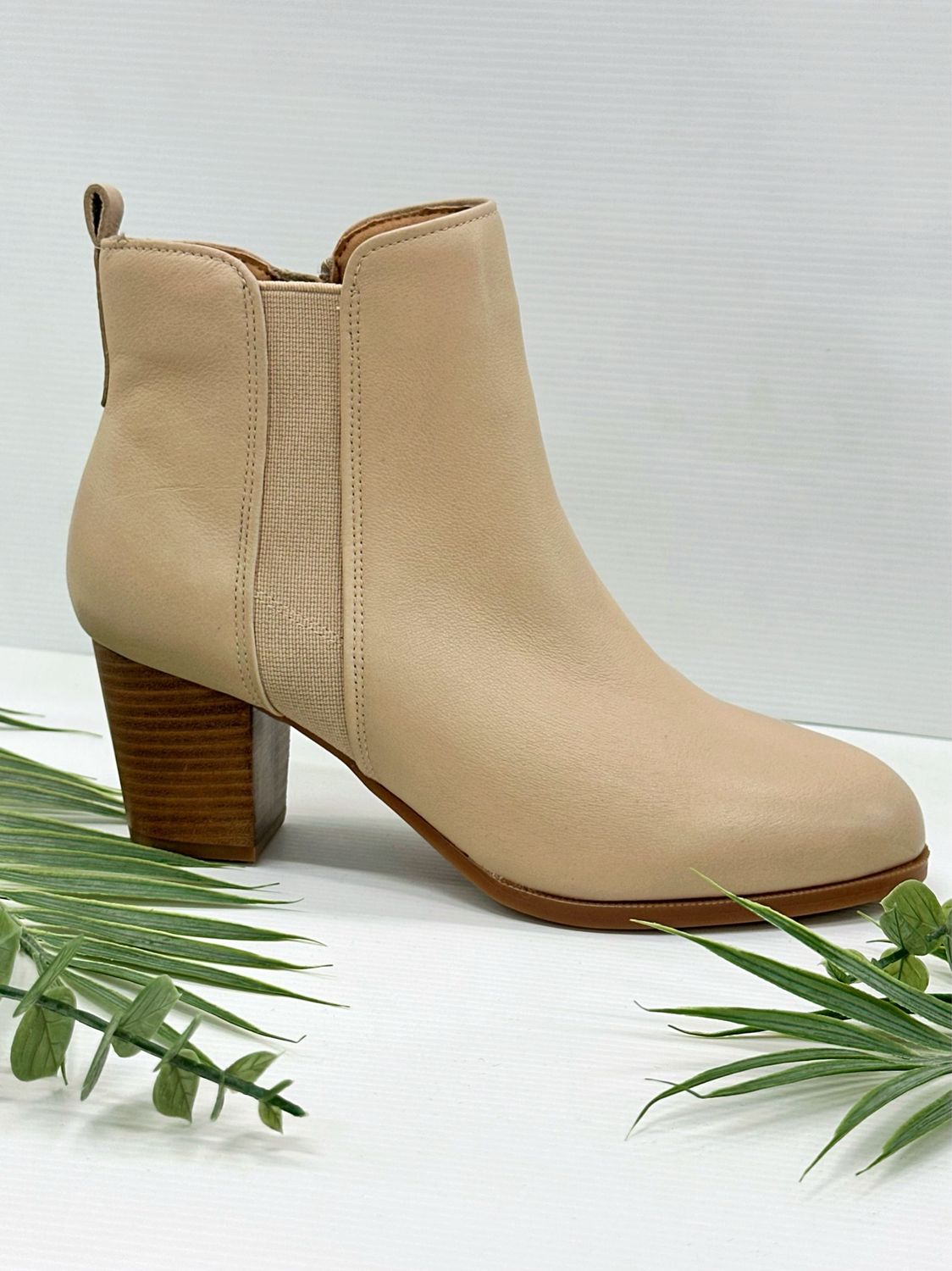 Hush Puppies- Shade Latte