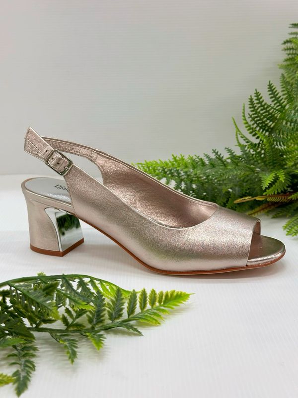 Django &amp; Juliette- Jianas