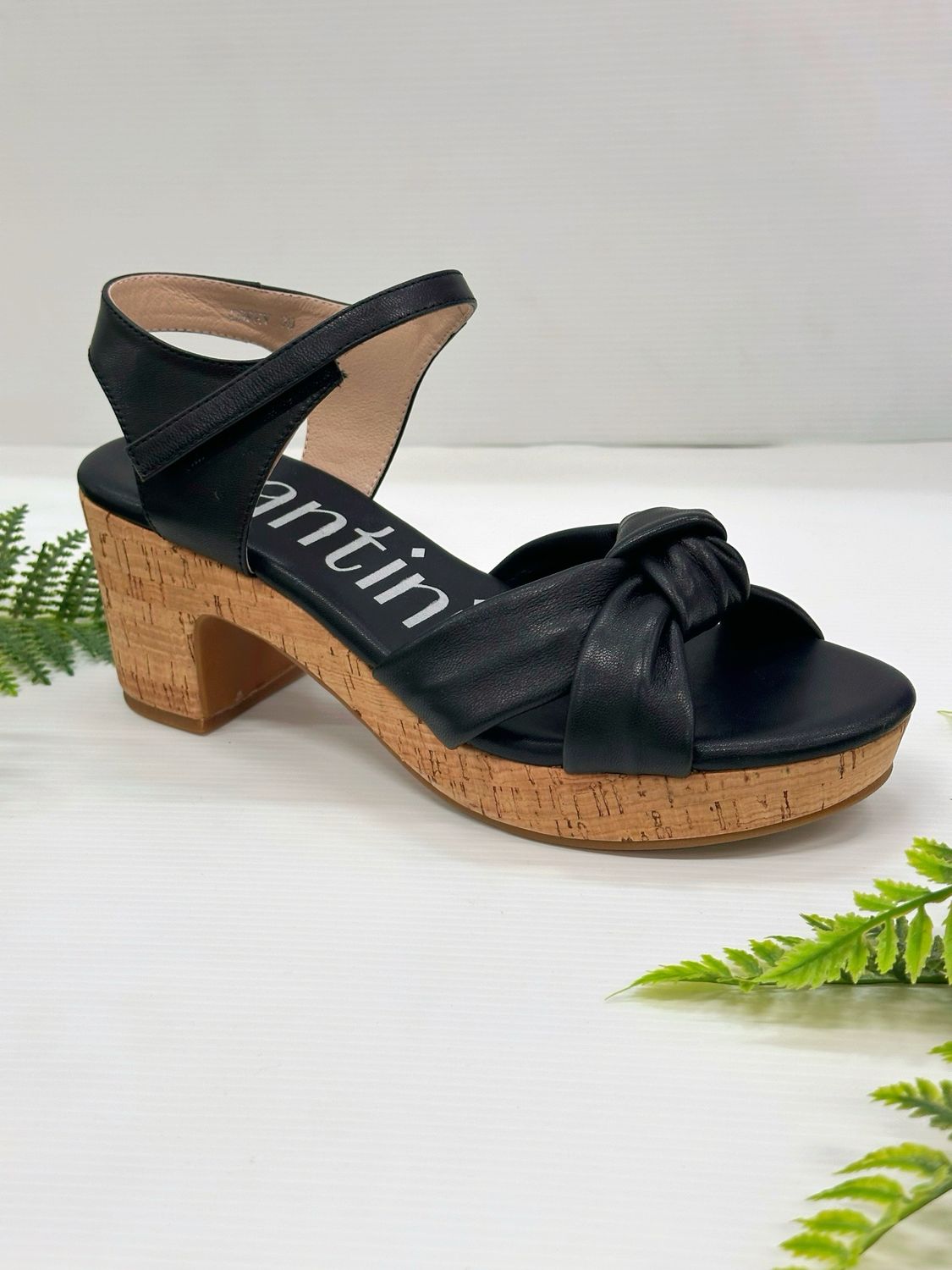 Marco Santini- Corky, black