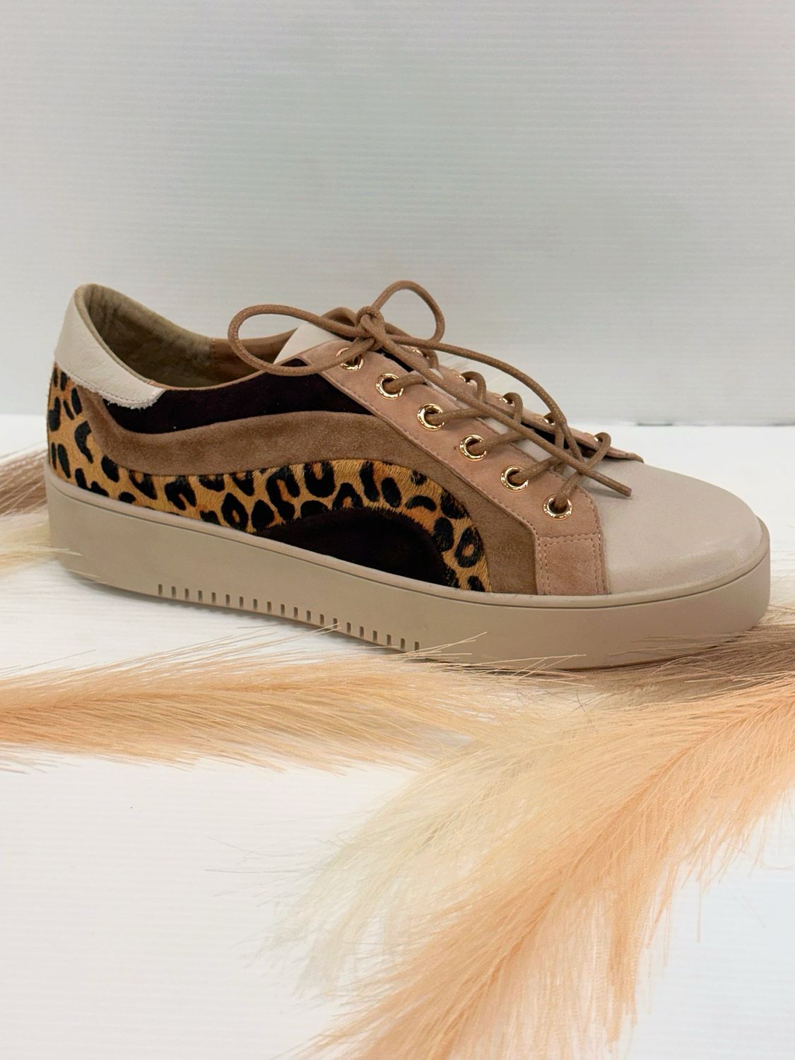 Django &amp; Juliette- Laroche