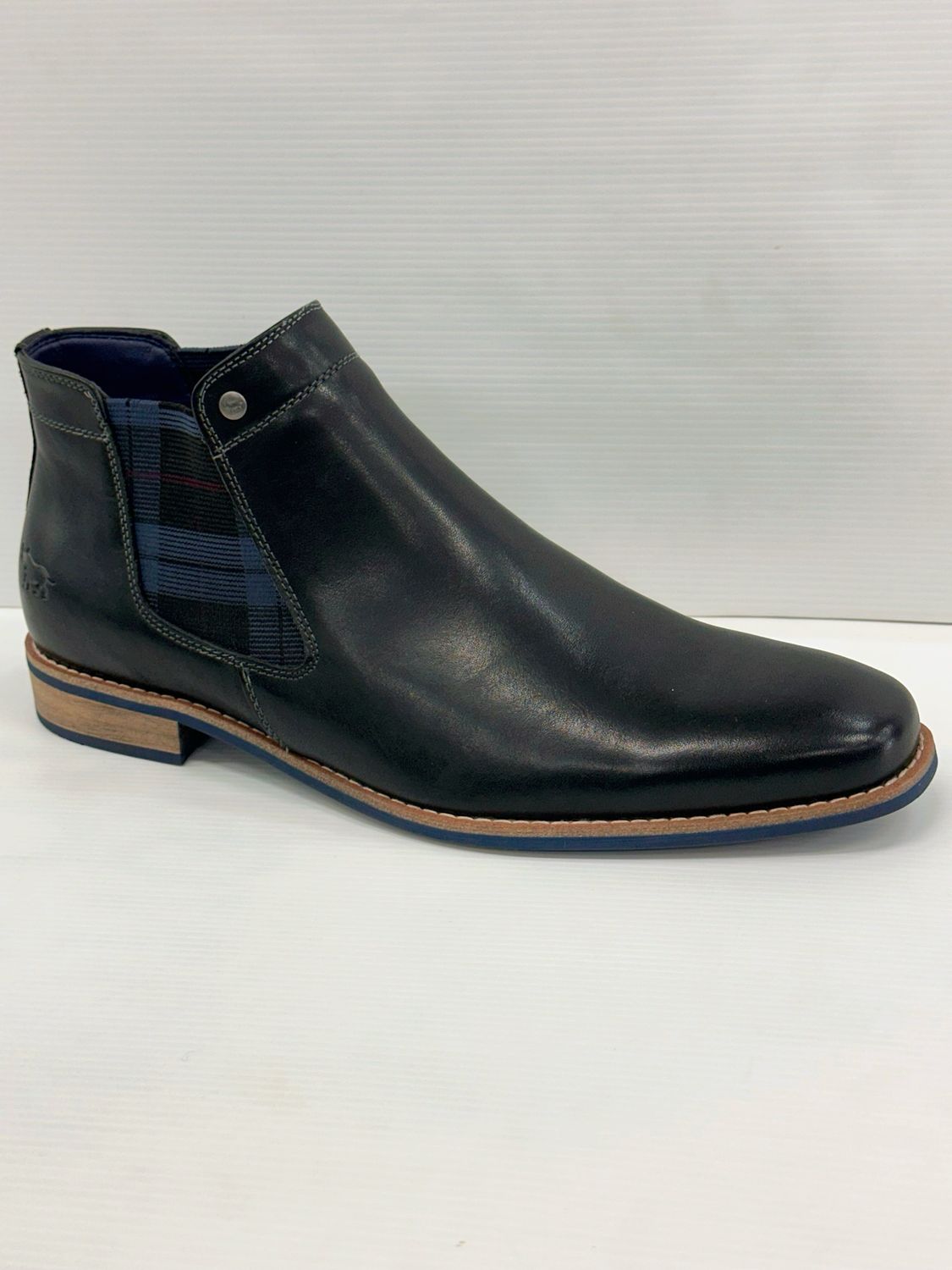Wild Rhino- Drake, black
