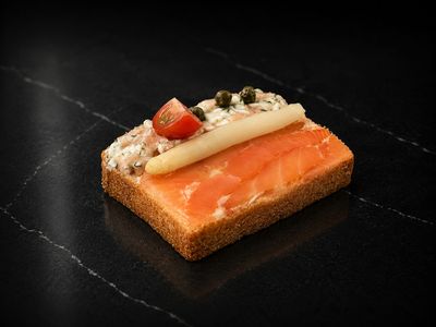 Belegtes Brötchen Lachs