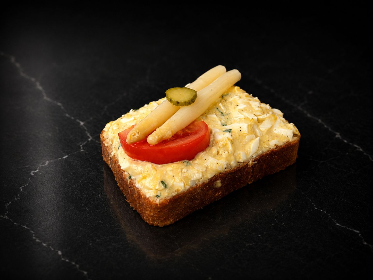 Belegtes Brötchen Ei