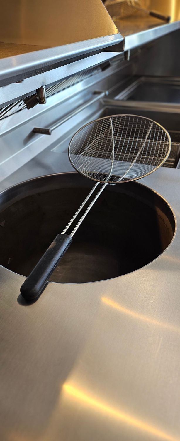 Fritspaan INOX met zwart handvat Ø 28 cm