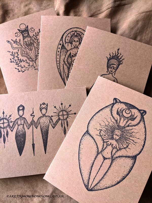 Set of 5 cards (the same design)