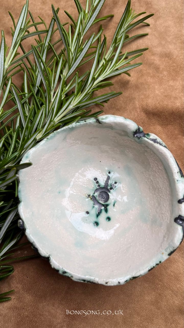 Seers Eye Bowl - for offerings or scrying.