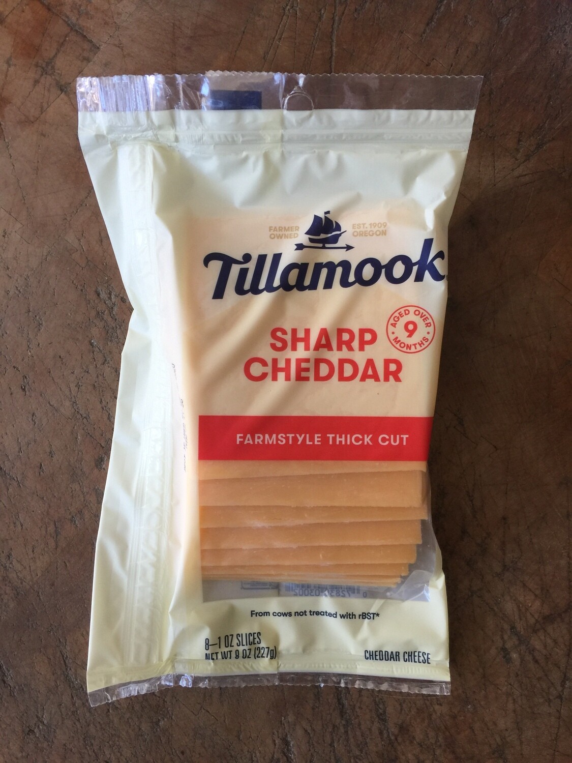 Deli / Cheese / Tillamook Deli Sliced Sharp Cheddar
