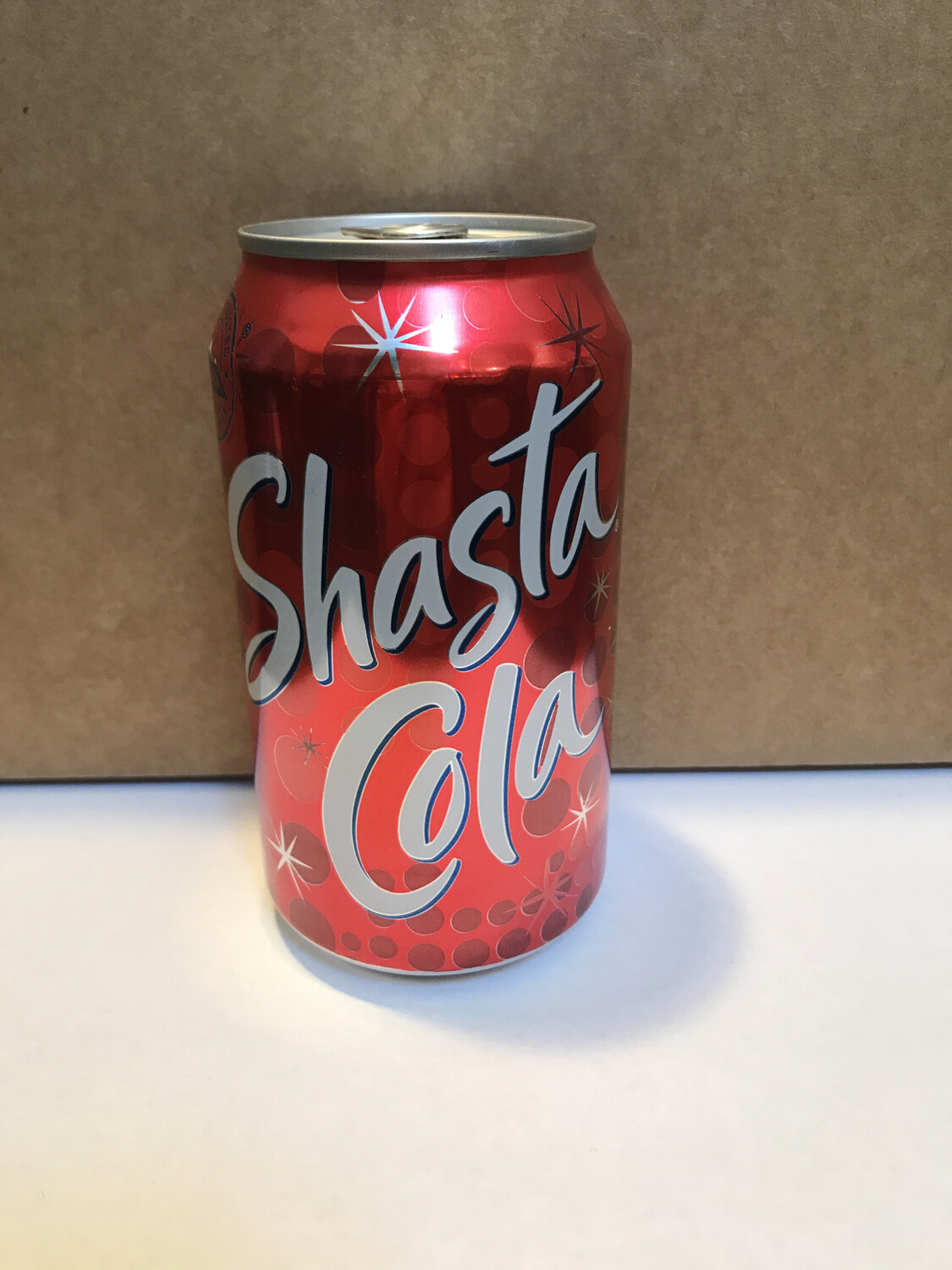 Beverage / Soda / Shasta Cola, 12 oz