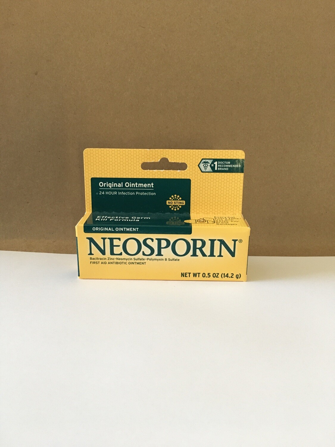 Health and Beauty / First Aid / Neosporin, 0.5 oz