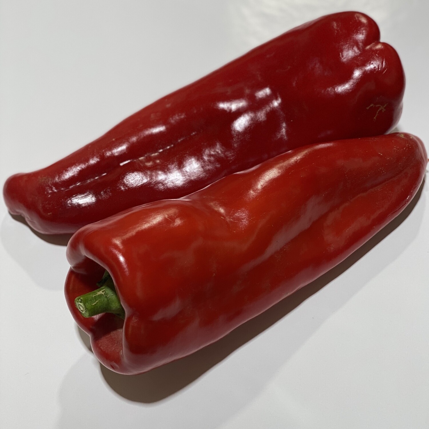 CAPSICUM RED (LONG SWEET PEPPERS)