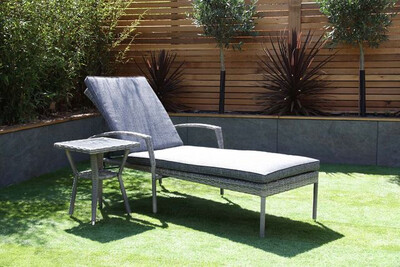 Sun Loungers and Deckchairs