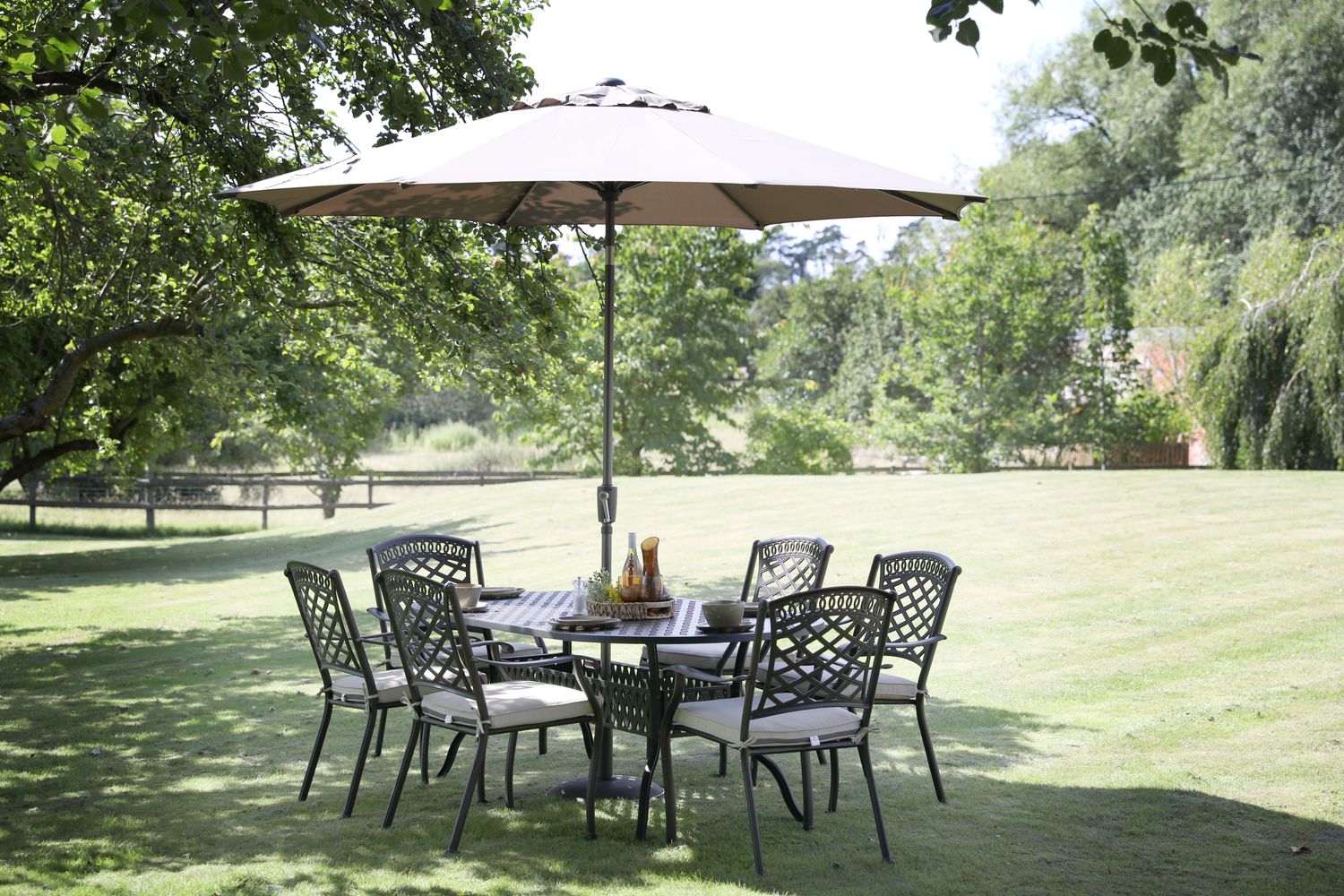 Pescara 6 Seat Oval Dining Set