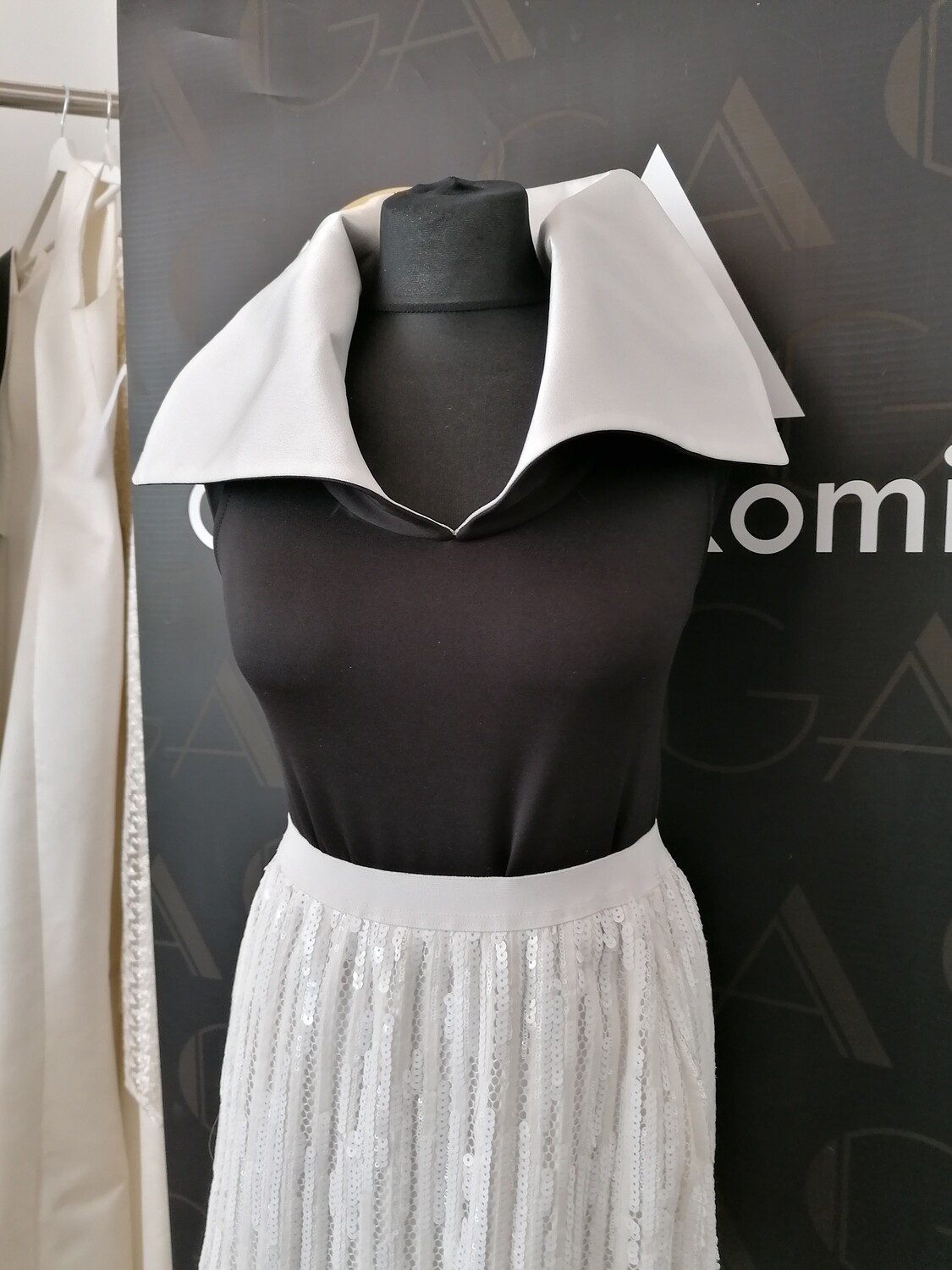 SAMPLE :Body mit Kragen