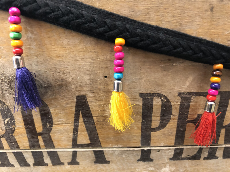 Passamaneria Bordo Nero con Nappine Multicolor e Perline In Legno 