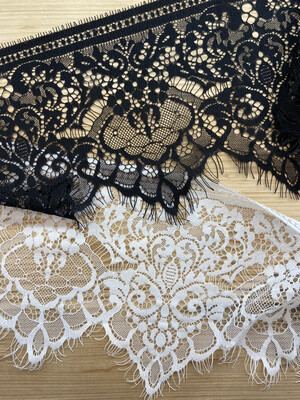 Pizzo tipo Twin Set 20 cm