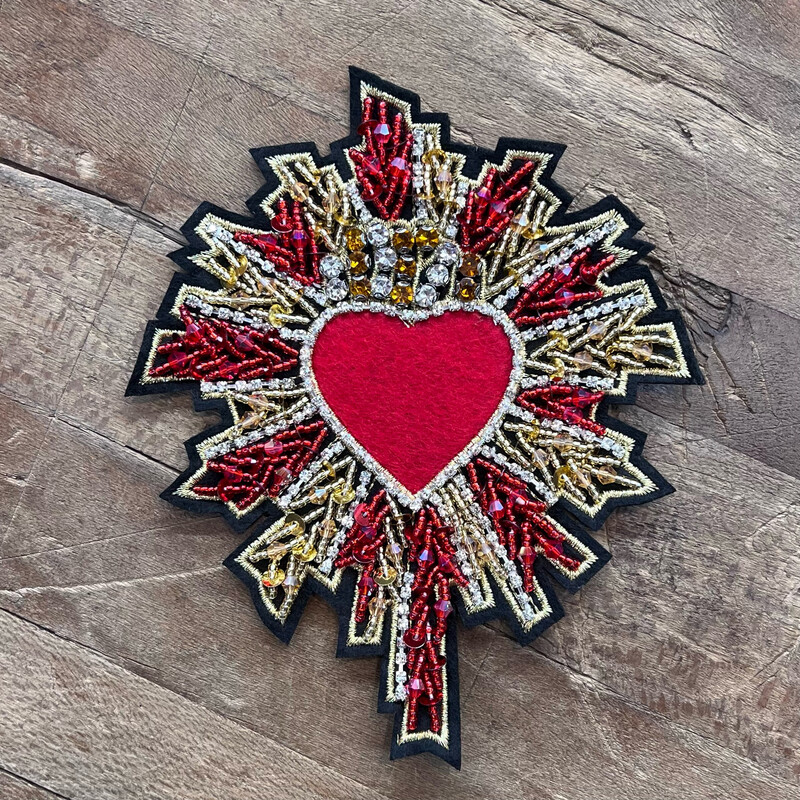 Applicazione Cuore Sacro con raggi Strass e Perline Rosso