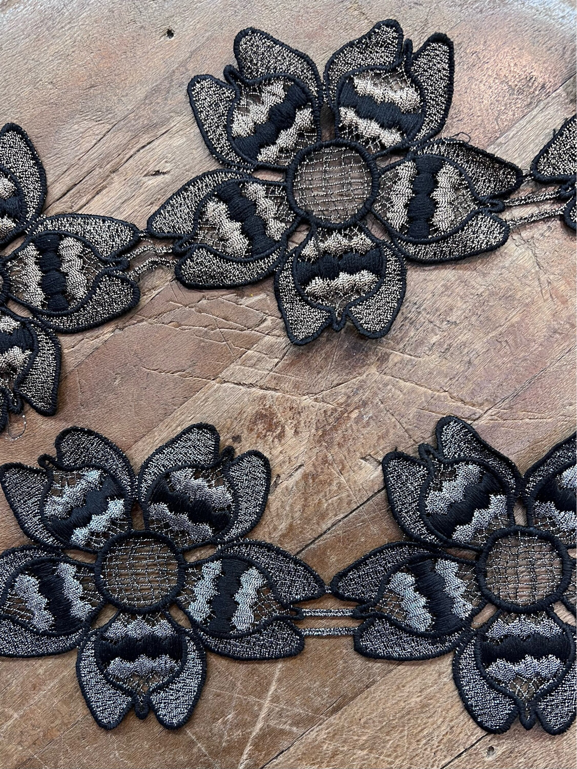 Bordo Macramè Fiori Lurex