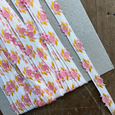Passamaneria Vintage con Fiori Rosa e Arancio