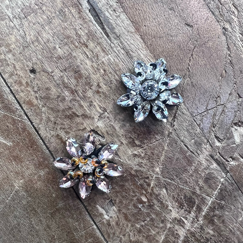 Applicazione Fiore con Strass