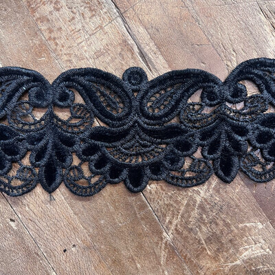 Pizzo Macramè con Velluto