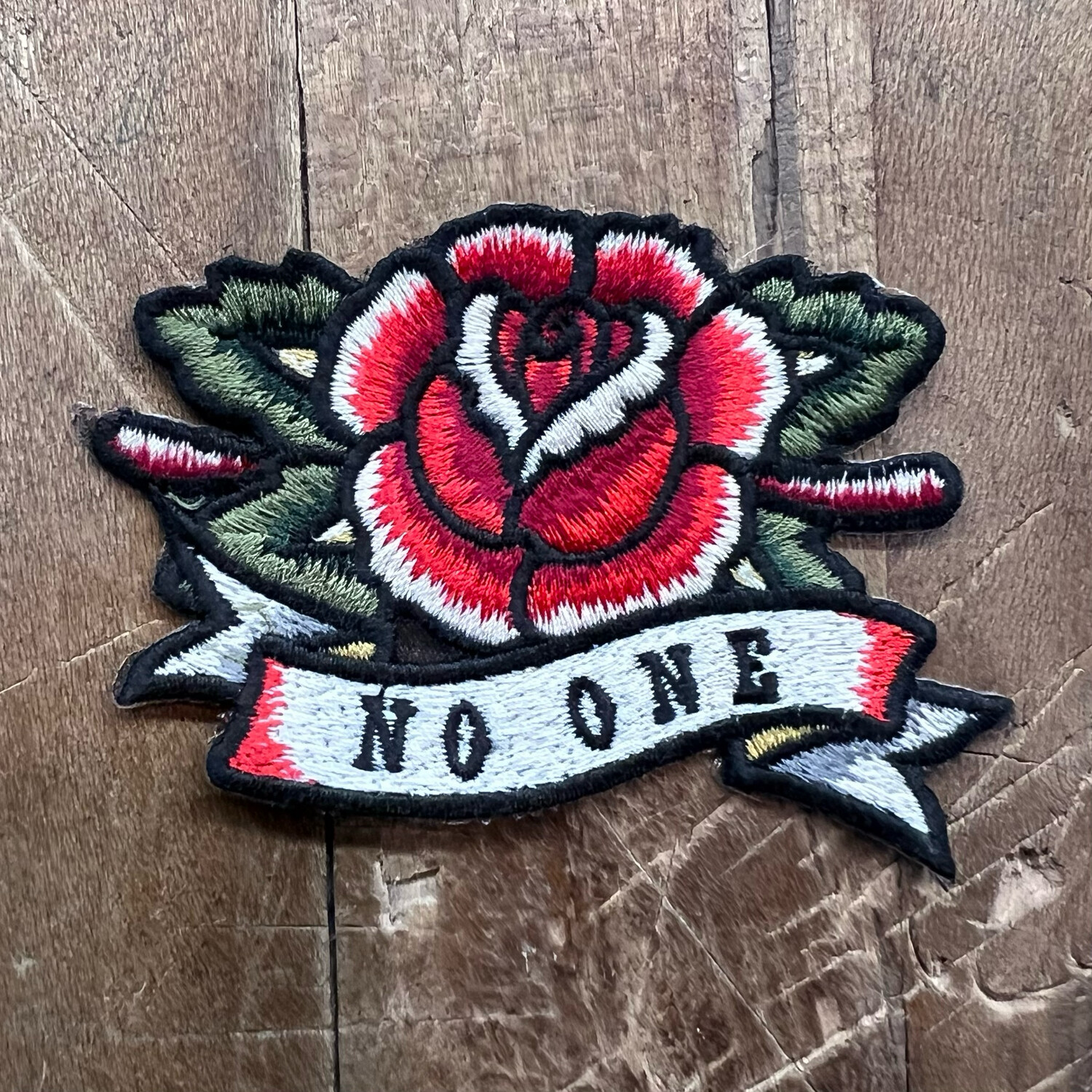 Applicazione Rosa No One Old School