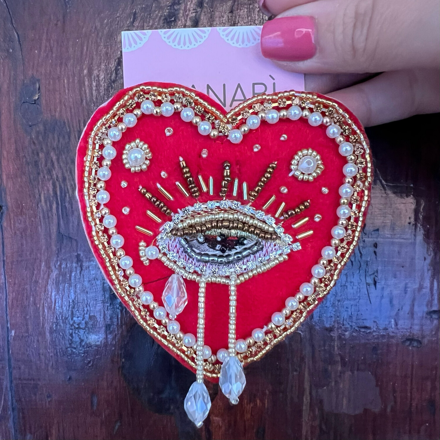 Spilla Manabì Cuore Lacrima Pendente