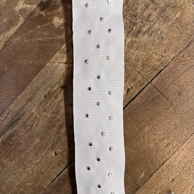 Bordo bianco con perle