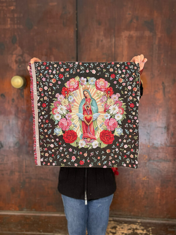Gobelin Guadalupe fondo nero rose e fiori 50X50 cm