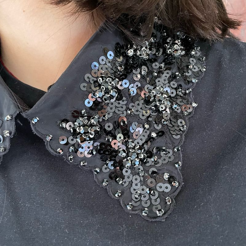 Colletto con perline e strass