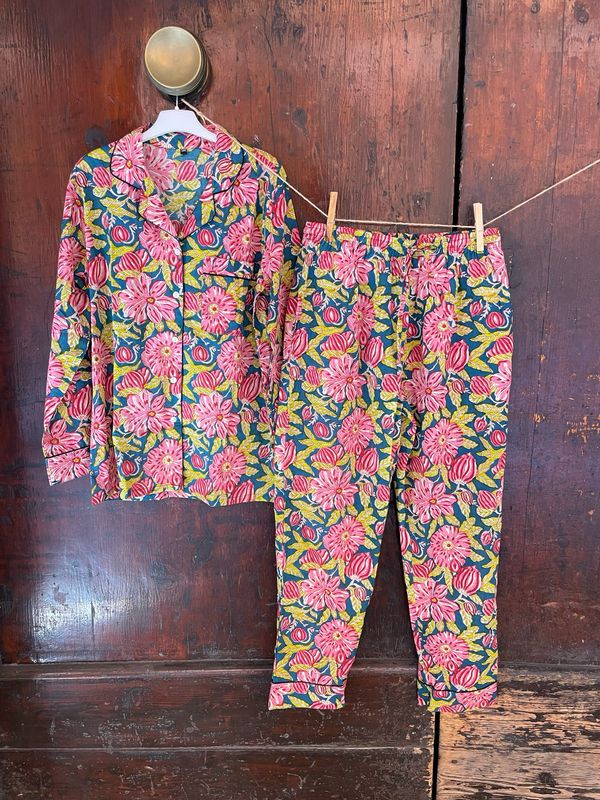 Pigiamino Indiano Lungo Fiori Libery Ottanio Lime e Fucsia