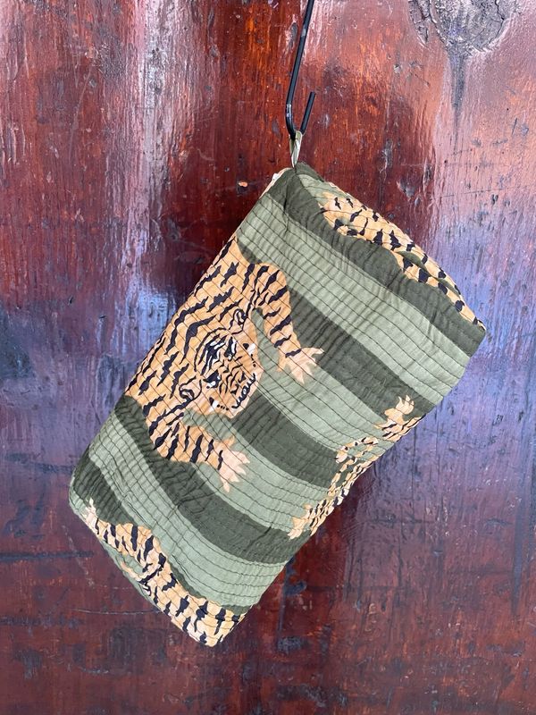 Beauty Indiani Tigri Verde Militare